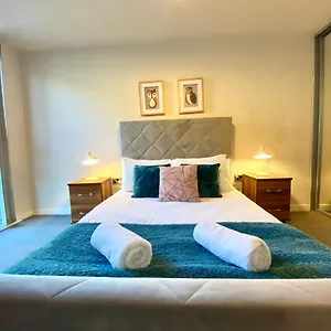 Blonk Street - Luxury Two Bedroom Sheffield